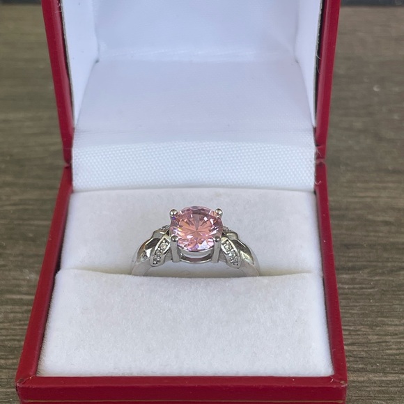 Elegant Pink Stone Sterling Silver Ring - Picture 1 of 9